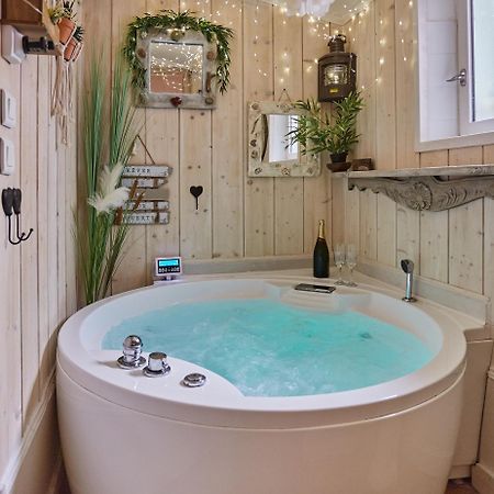Appart Aix Sauna Jacuzzi Balneo Spa Privatifs Hyper Centre Historique Cour Interieur 普罗旺斯地区艾克斯 外观 照片